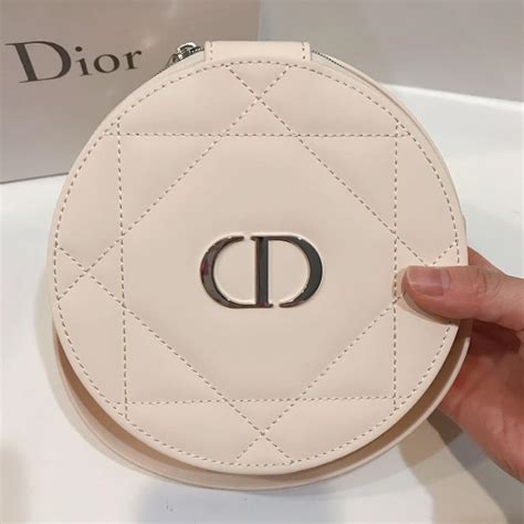 dior round vanity case